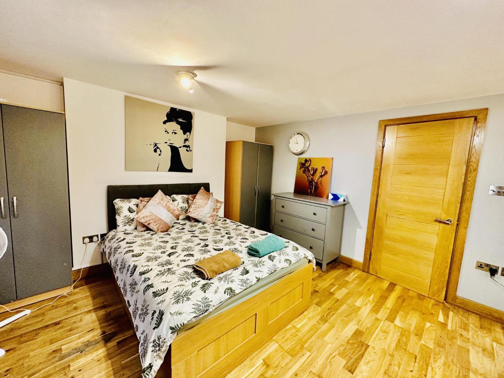 One Bed In Camden Town In Apartment